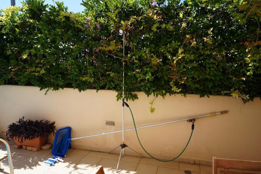 Apartment With A Garden, Bbq, Swimming Pool And Jacuzzi Dhráfi Esterno foto