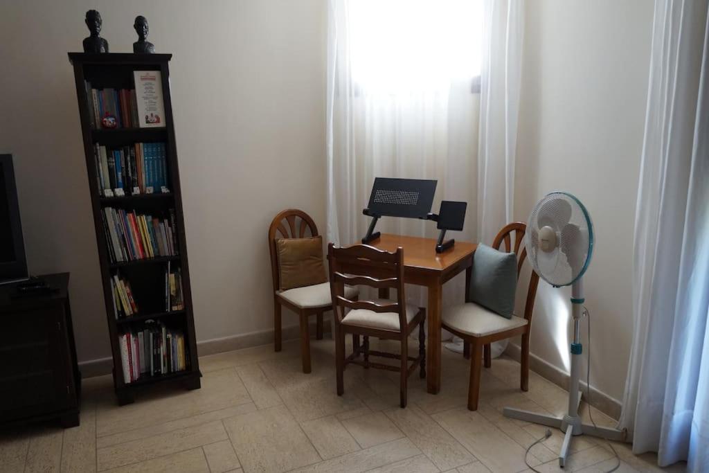 Apartment With A Garden, Bbq, Swimming Pool And Jacuzzi Dhráfi Esterno foto